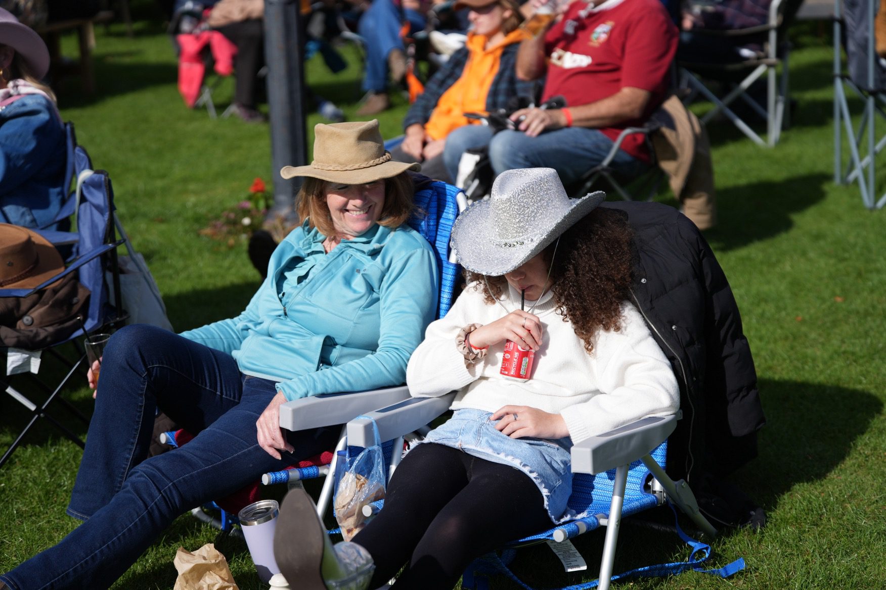 Festival crowd and live music at Nashville Days country music festival Bridge House Barn 6
