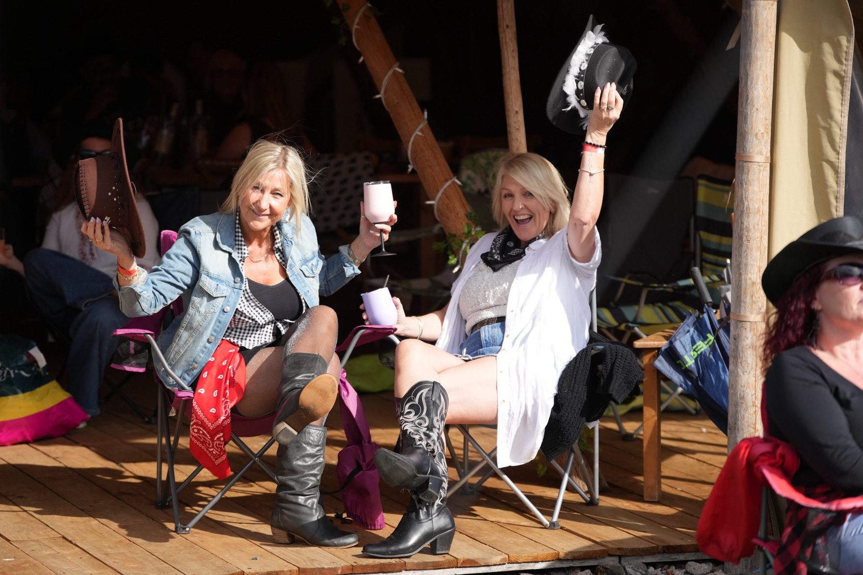 Festival crowd and live music at Nashville Days country music festival Bridge House Barn 12